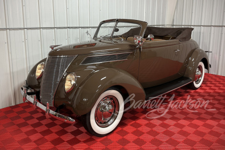 1937 FORD DELUXE CLUB CABRIOLET