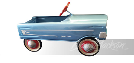 CIRCA EARLY 1960S MURRAY TOOTH GRILLE CHARGER PEDAL CAR