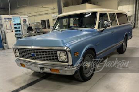 1972 CHEVROLET SUBURBAN CUSTOM SUV