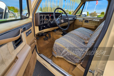 1986 CHEVROLET SUBURBAN - 4