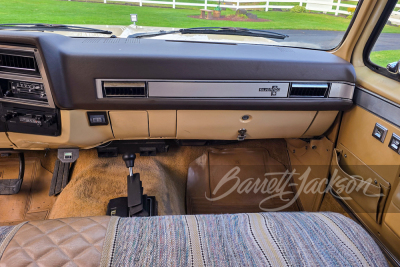 1986 CHEVROLET SUBURBAN - 9