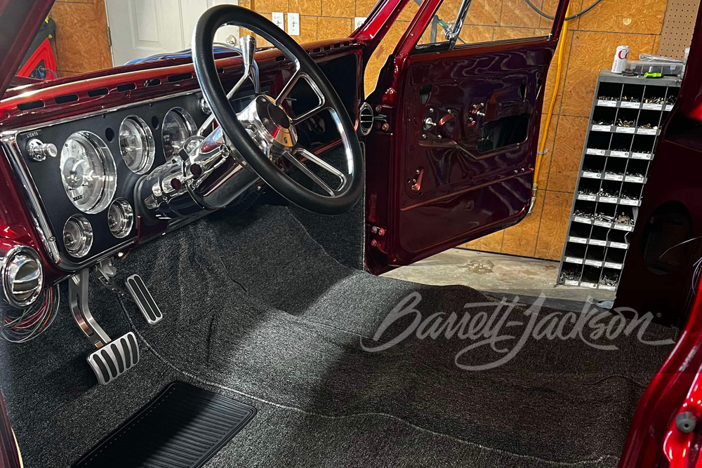 Lot 430 1970 CHEVROLET C10 CUSTOM PICKUP | Barrett-Jackson
