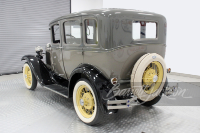 1930 FORD MODEL A DELUXE SEDAN - 2