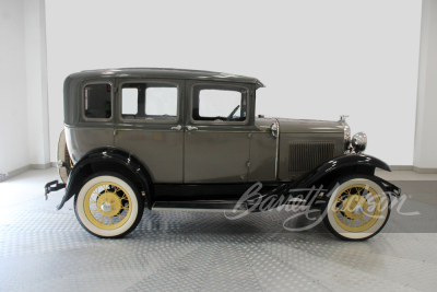 1930 FORD MODEL A DELUXE SEDAN - 5