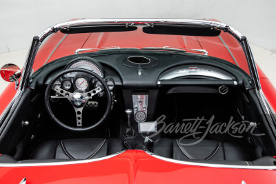 1962 CHEVROLET CORVETTE CUSTOM CONVERTIBLE - 7