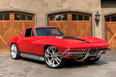 1965 CHEVROLET CORVETTE CUSTOM COUPE - 11