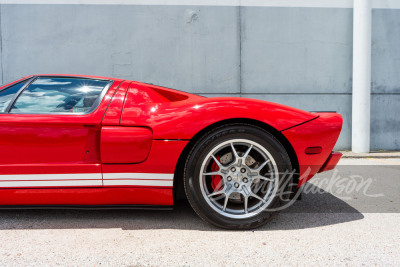 2005 FORD GT - 24