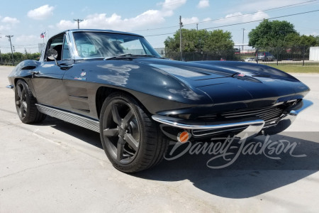 1963 CHEVROLET CORVETTE SPLIT-WINDOW CUSTOM COUPE