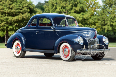 1940 FORD 5-WINDOW CUSTOM COUPE