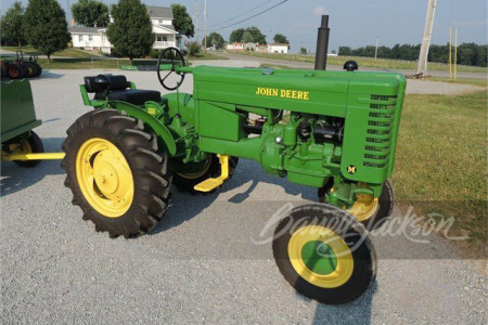 1950 JOHN DEERE M TRACTOR