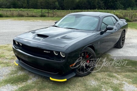 2015 DODGE CHALLENGER SRT HELLCAT