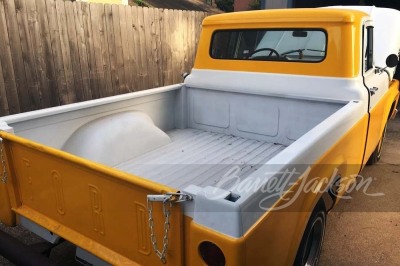 1960 FORD F-100 PICKUP - 2